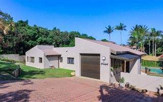 5 Bedroom House in Salt Rock