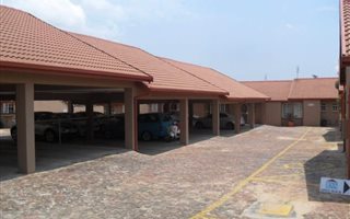 2 Bedroom Duplex in Norkem Park