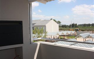2 Bedroom Apartment in Paarl Central East