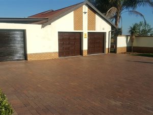 4 Bed House in Birchleigh