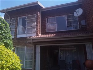 3 Bed Townhouse in Flora Gardens