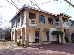 6 Bed House in Eastleigh