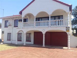 4 Bed House in Montclair
