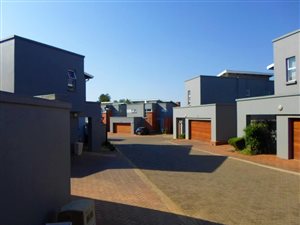 3 Bed Cluster in Eikenhof