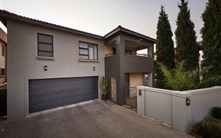 4 Bedroom House in Carlswald North Estate