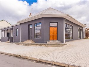 290 m² Office Space in Paarl