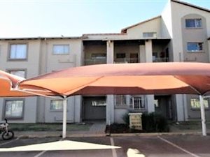 2 Bed Townhouse in Kleinfontein