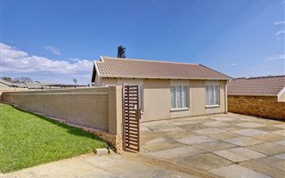3 Bedroom House in Cosmo City