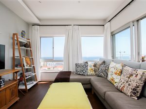 2 Bed Apartment in Bantry Bay
