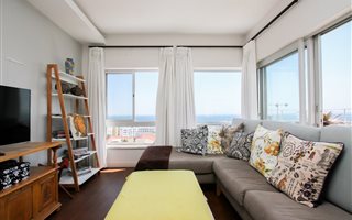 2 Bedroom Apartment in Bantry Bay