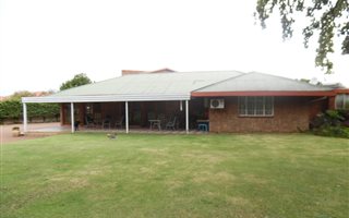 3 Bedroom House in Vanderbijlpark CW5