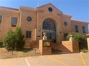 1131 m² Commercial space in Rivonia