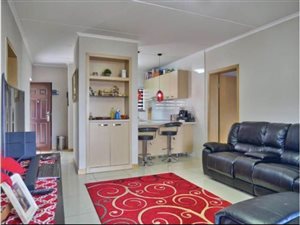 2 Bed Apartment in Carlswald Estate