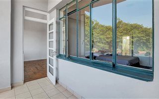 1 Bedroom Apartment in Greenside