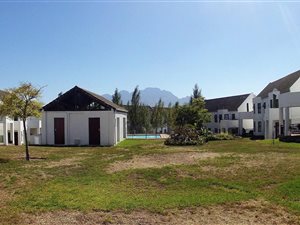 3 Bed Apartment in Paradyskloof