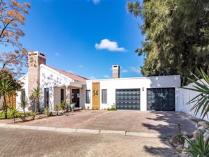 3 Bed House in St Dumas