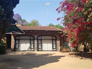 3 Bed House in Bryanston West