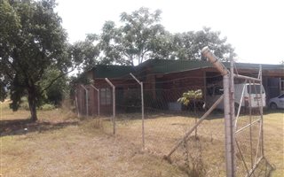 220 m² Industrial space in Louis Trichardt