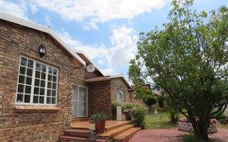 4 Bedroom House in Valencia Park