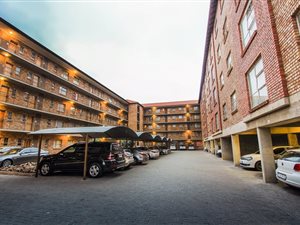 2 Bed Apartment in Eloffsdal