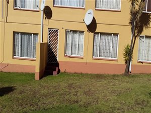 3 Bed Townhouse in Grobler Park