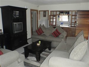 2 Bed House in Miravaal