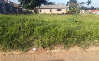 500 m² Land available in Colts Hill