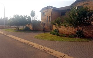3 Bedroom Townhouse in Flora Gardens