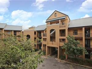 2 Bed Apartment in Klein Welgevonden