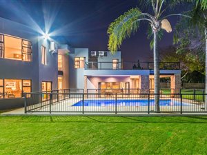 8 Bed House in Waverley