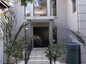 5 Bedroom House in Highveld