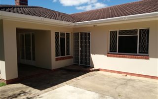 6 Bedroom House in Grahamstown Central