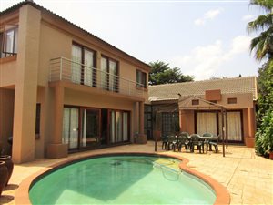 8 Bed House in Clubview