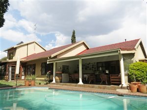 4 Bed House in Dowerglen