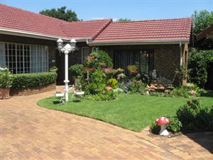 4 Bed House in Isandovale