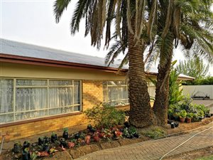 4 Bed House in Roosheuwel