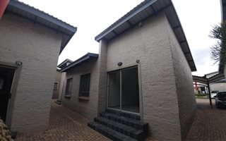 1 Bedroom Apartment in Die Heuwel