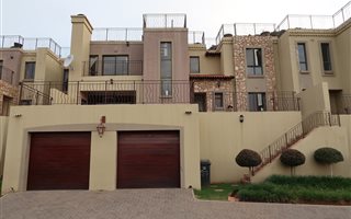 4 Bedroom Townhouse in Constantia Kloof