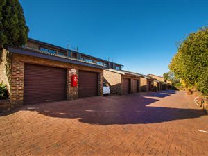 3 Bed Townhouse in Florida Park