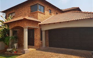 3 Bedroom Cluster in Boksburg West