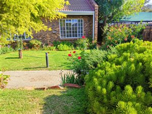 1 Bed Townhouse in Groenkloof