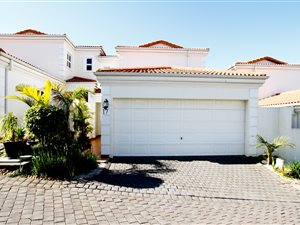3 Bed Duplex in La Lucia