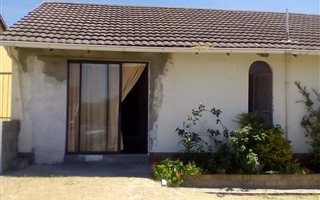 1 Bedroom Apartment in Blue Downs