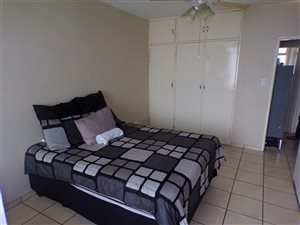 1.5 Bed Apartment in Weavind Park