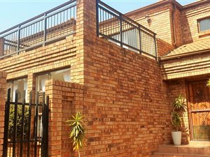 3 Bed Townhouse in Centurion Golf Estate