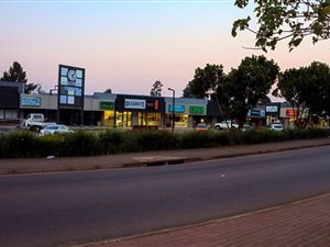 157 m² Retail Space in Hillcrest Central