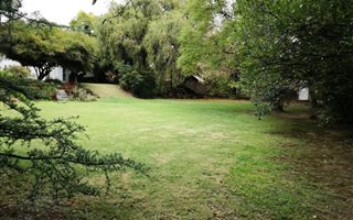1100 m² Land available in Linksfield