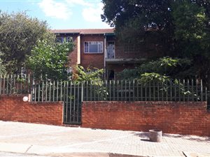 2 Bed Apartment in Woodmead