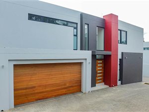3 Bed Cluster in Sandown