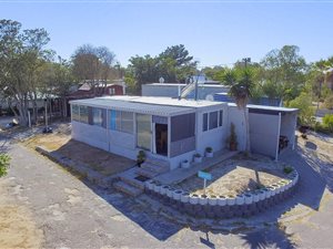 3 Bed House in Van Riebeeckstrand